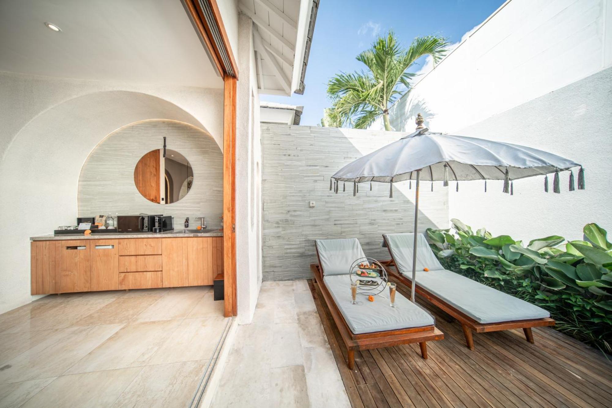 Astera Villa Seminyak By Ini Vie Hospitality Exterior photo